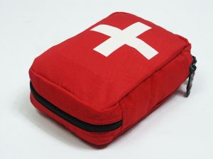 first-aid-kit-878051-m